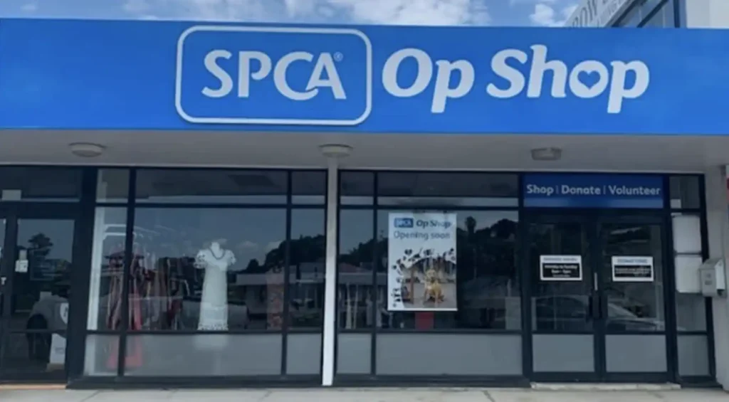 SPCA Op Shop in Whangaparaoa