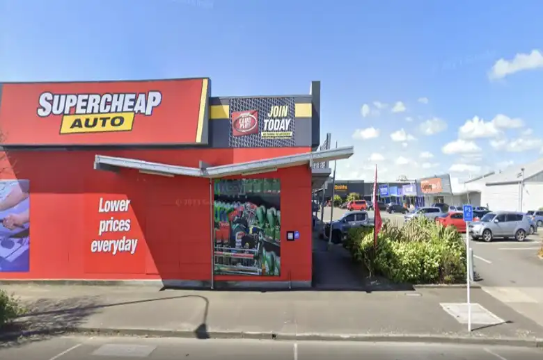 Supercheap Auto Shop in Palmerston North